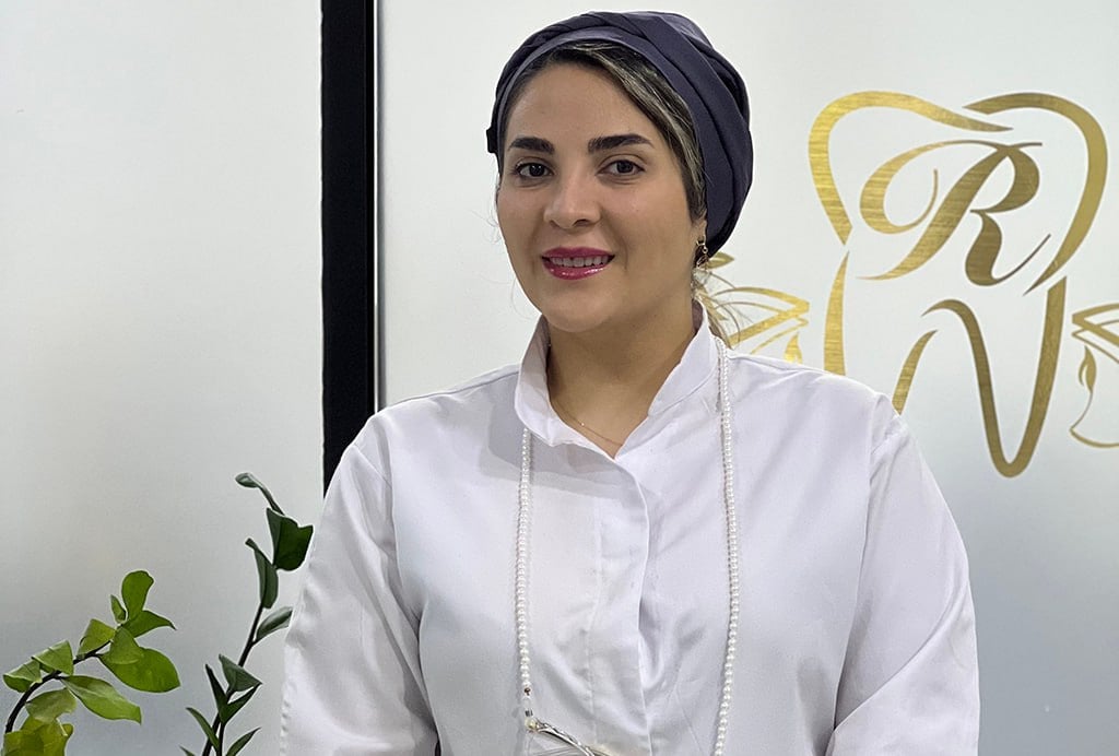 دندانپزشک جراح
ونوس حسینزاده